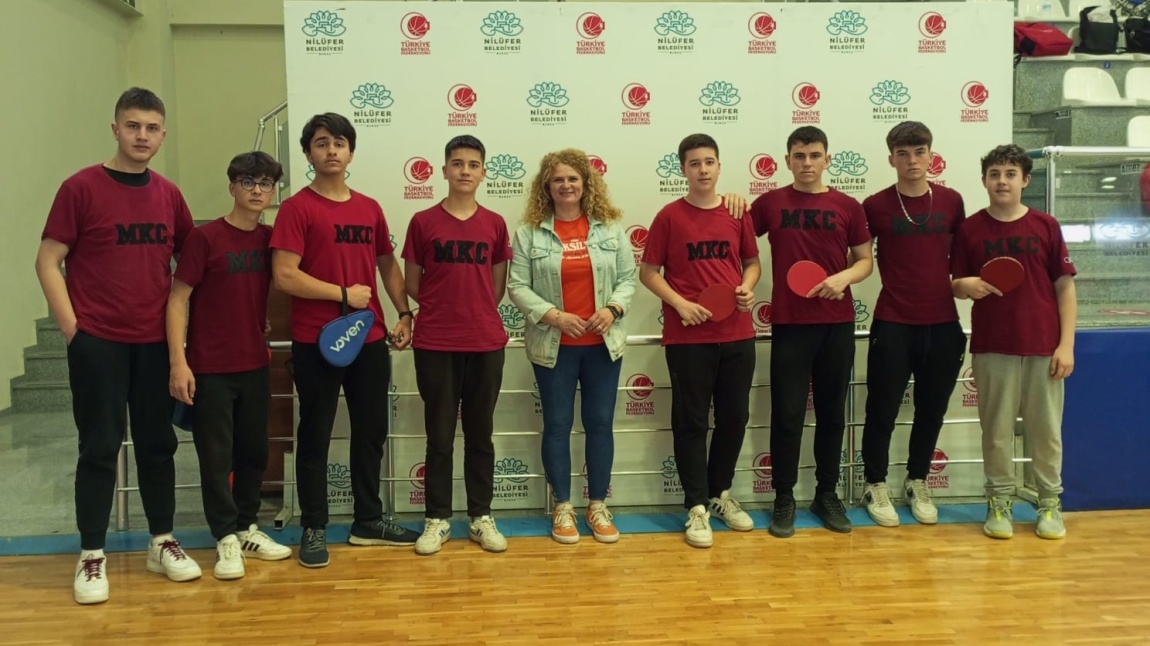 Coşkunöz erkek masa tenisi takımımız Nilüfer belediyesi spor şenlikleri turnuvasında okulumuzu başarıyla temsil etmiştir.
